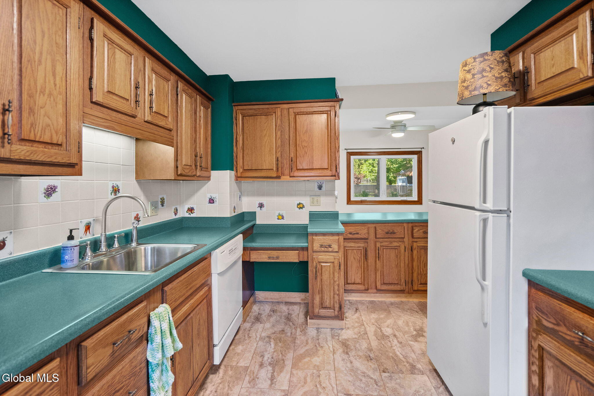2113 Robinwood Avenue Rotterdam NY 12306