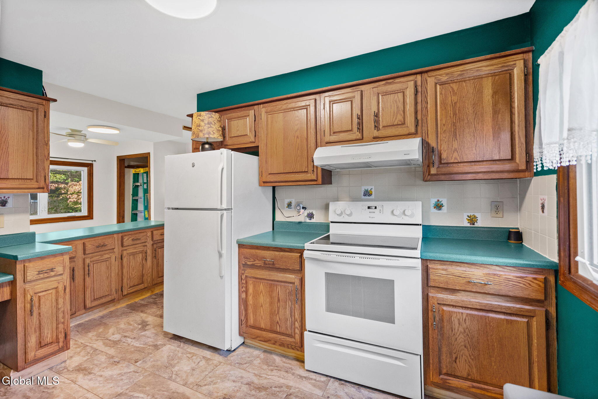 2113 Robinwood Avenue Rotterdam NY 12306