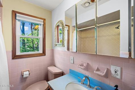 2113 Robinwood Avenue Rotterdam NY 12306
