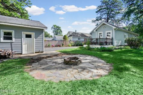 2113 Robinwood Avenue Rotterdam NY 12306
