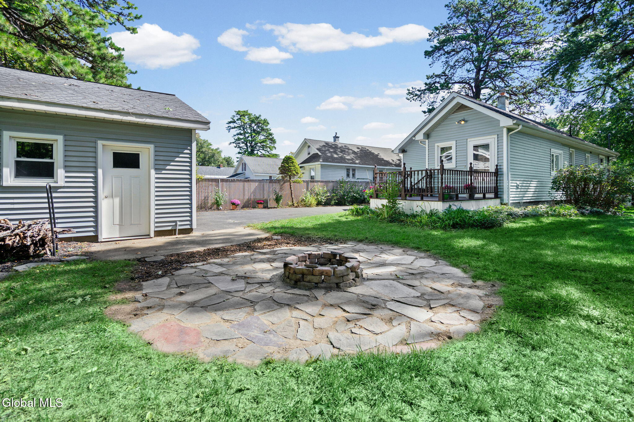 2113 Robinwood Avenue Rotterdam NY 12306
