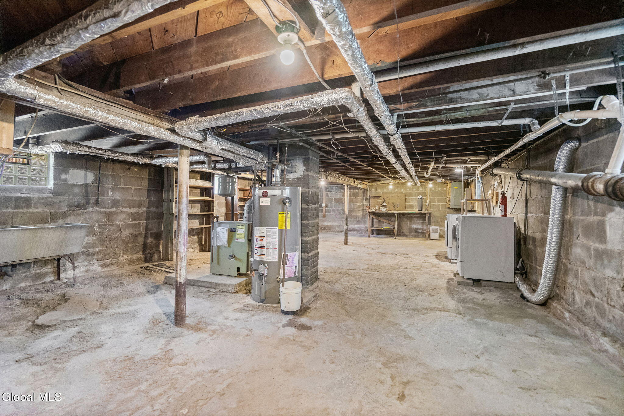 2113 Robinwood Avenue Rotterdam NY 12306