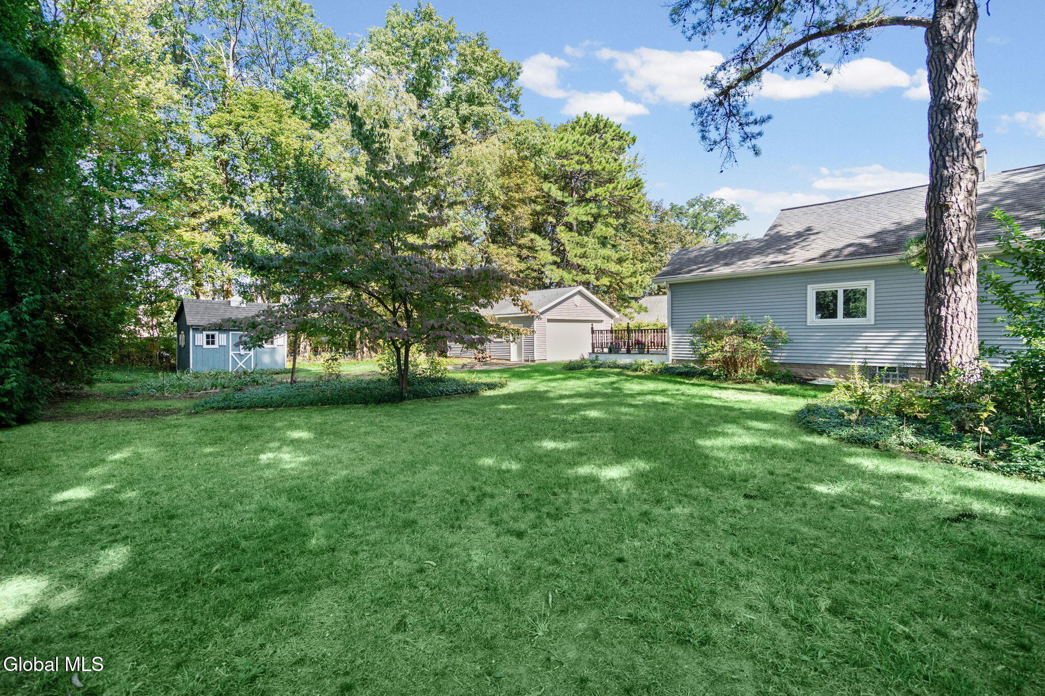 2113 Robinwood Avenue Rotterdam NY 12306