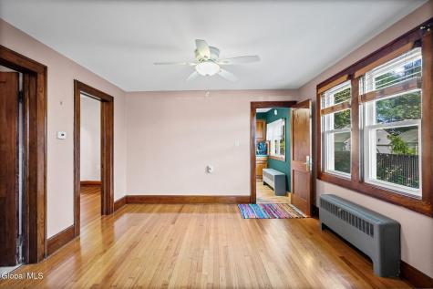 2113 Robinwood Avenue Rotterdam NY 12306