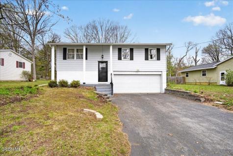 20 Wampum Drive Saratoga Springs NY 12866