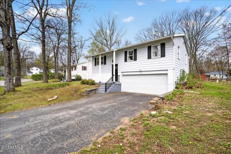 20 Wampum Drive Saratoga Springs NY 12866