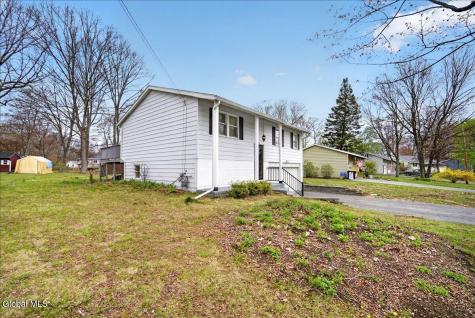 20 Wampum Drive Saratoga Springs NY 12866
