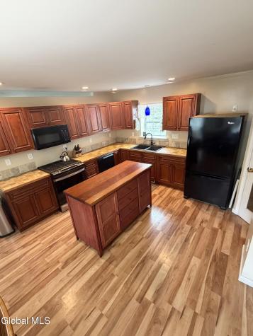 37 Vischer Ferry Road Rexford NY 12148