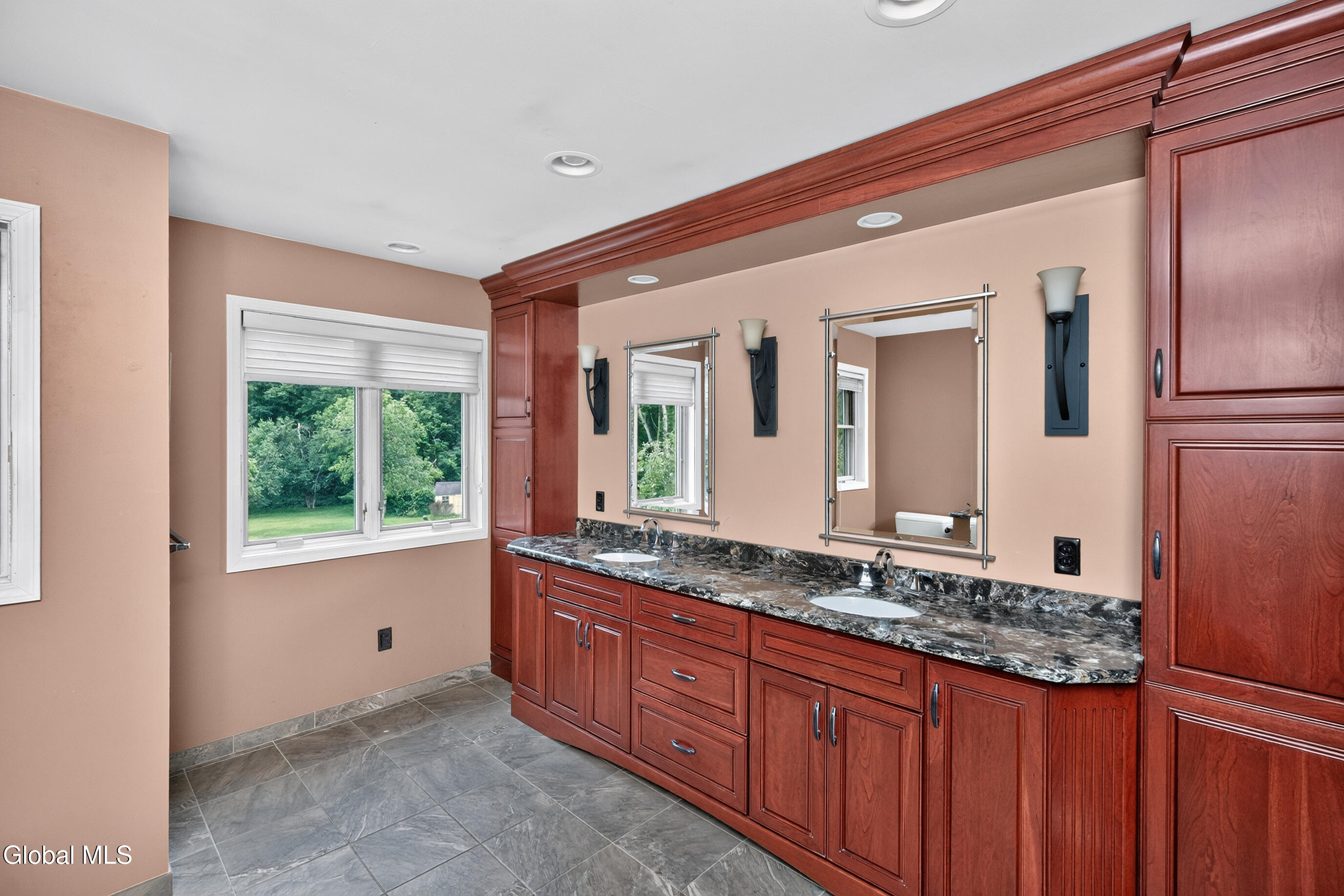 106 Elizabethfield Way Altamont NY 12009