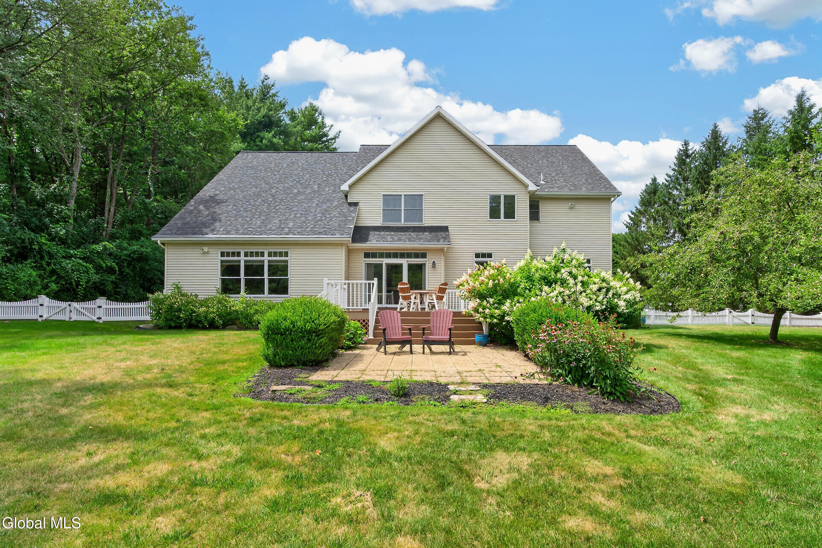 106 Elizabethfield Way Altamont NY 12009
