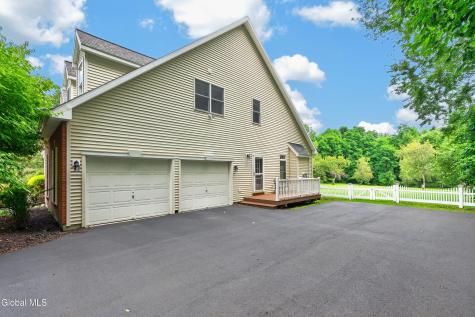 106 Elizabethfield Way Altamont NY 12009