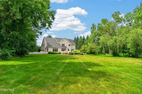106 Elizabethfield Way Altamont NY 12009