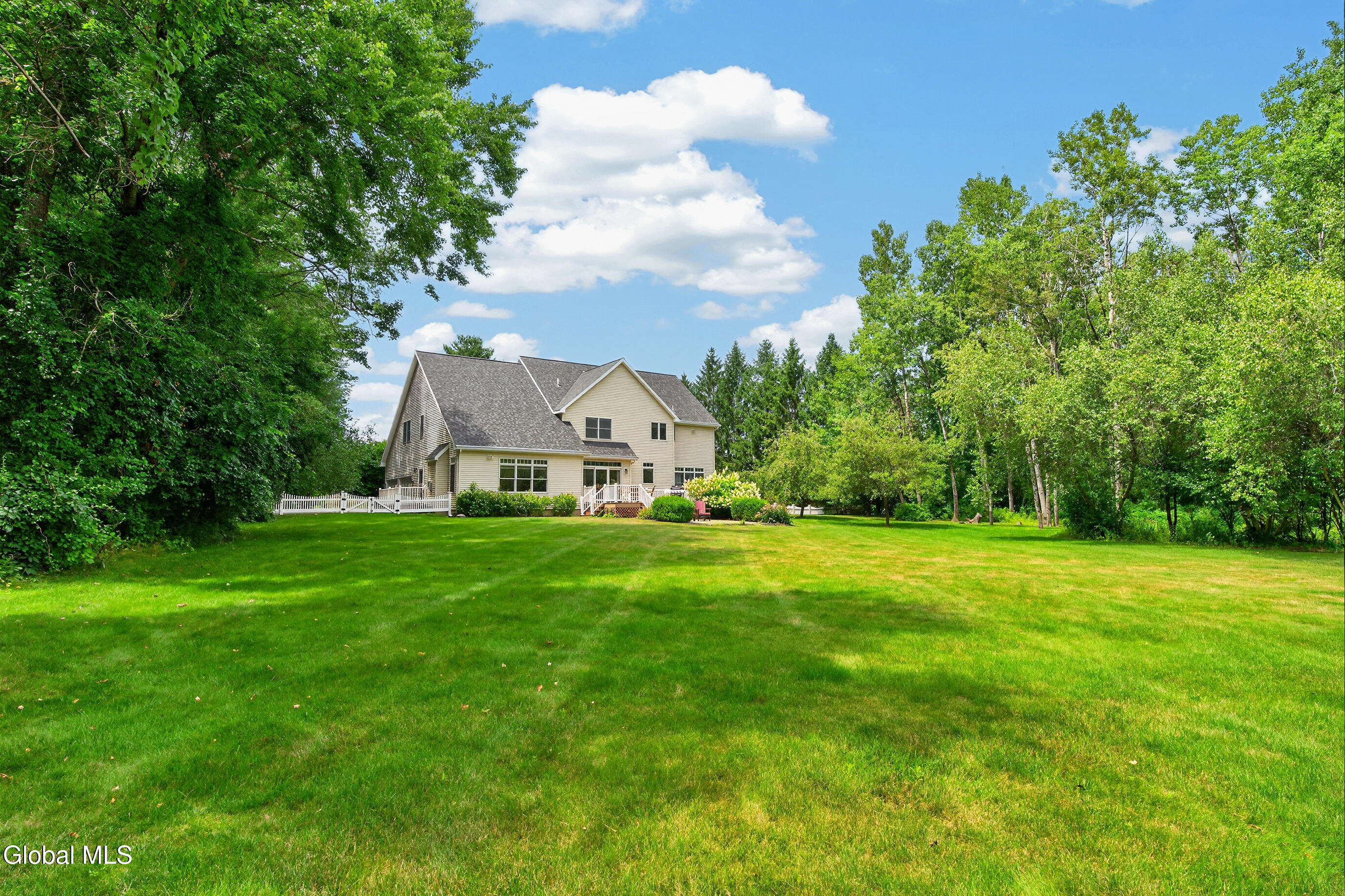 106 Elizabethfield Way Altamont NY 12009