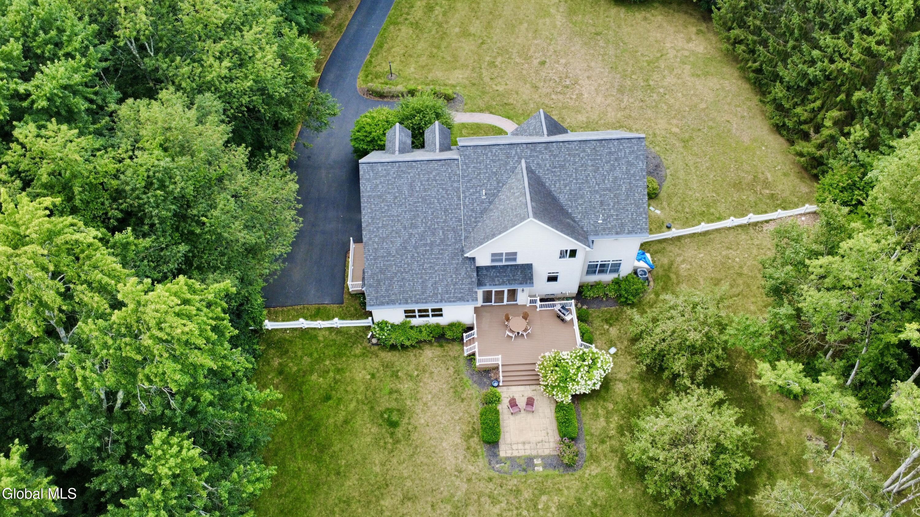 106 Elizabethfield Way Altamont NY 12009