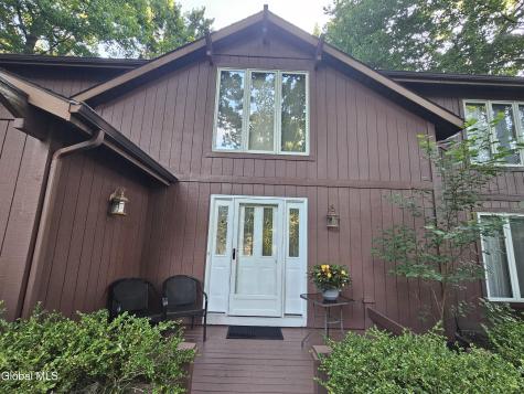 35 Via Maria Drive Glenville NY 12302