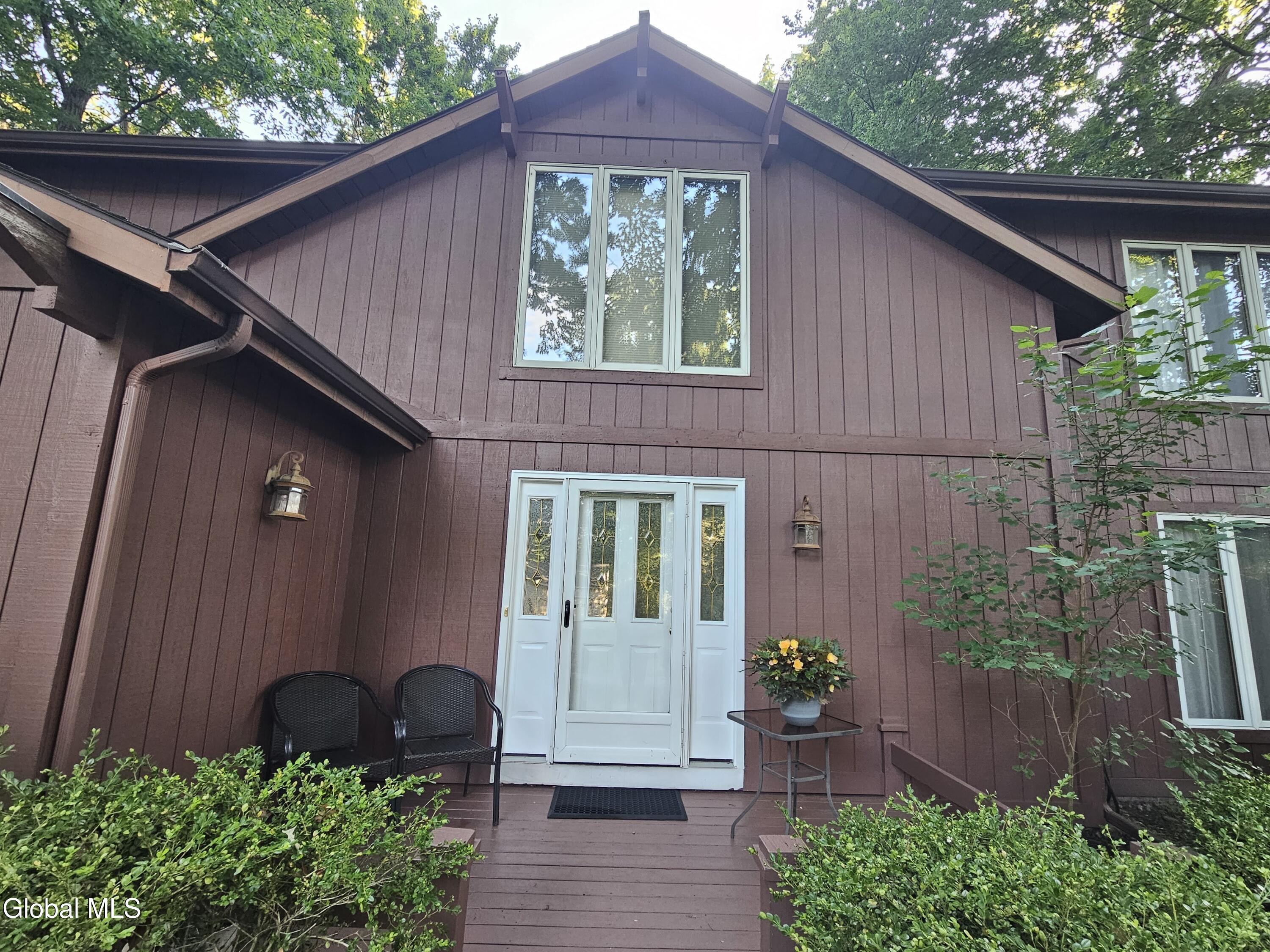 35 Via Maria Drive Glenville NY 12302
