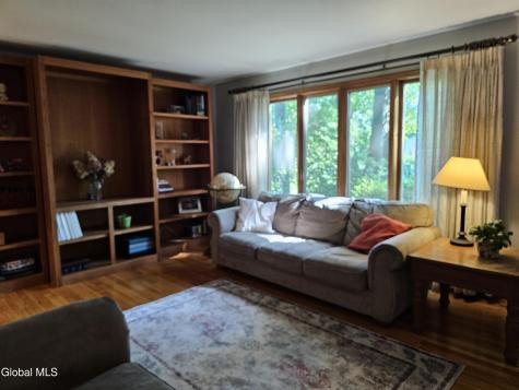 35 Via Maria Drive Glenville NY 12302
