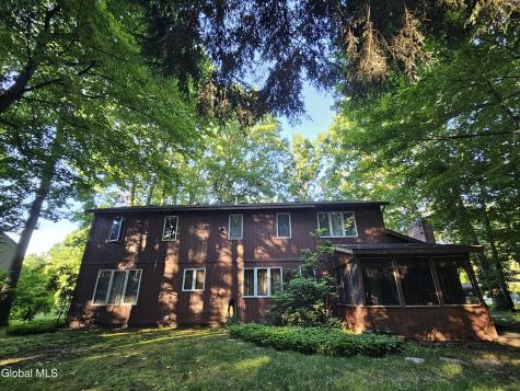 35 Via Maria Drive Glenville NY 12302