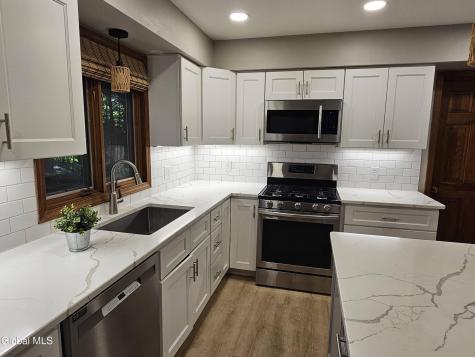 35 Via Maria Drive Glenville NY 12302