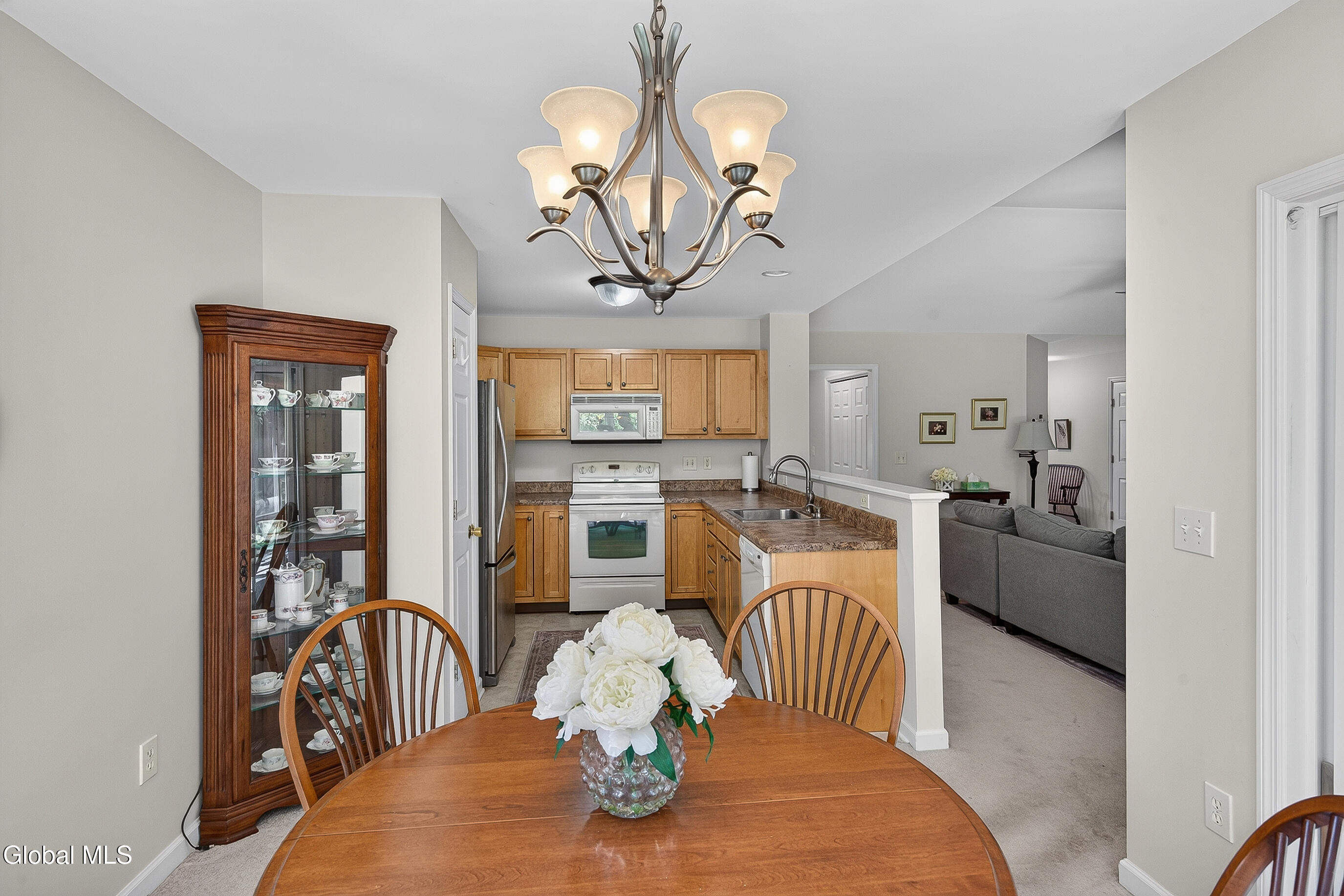 48 Holly Boulevard Schenectady NY 12302