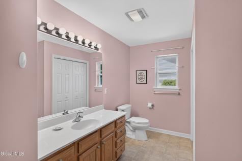 48 Holly Boulevard Schenectady NY 12302
