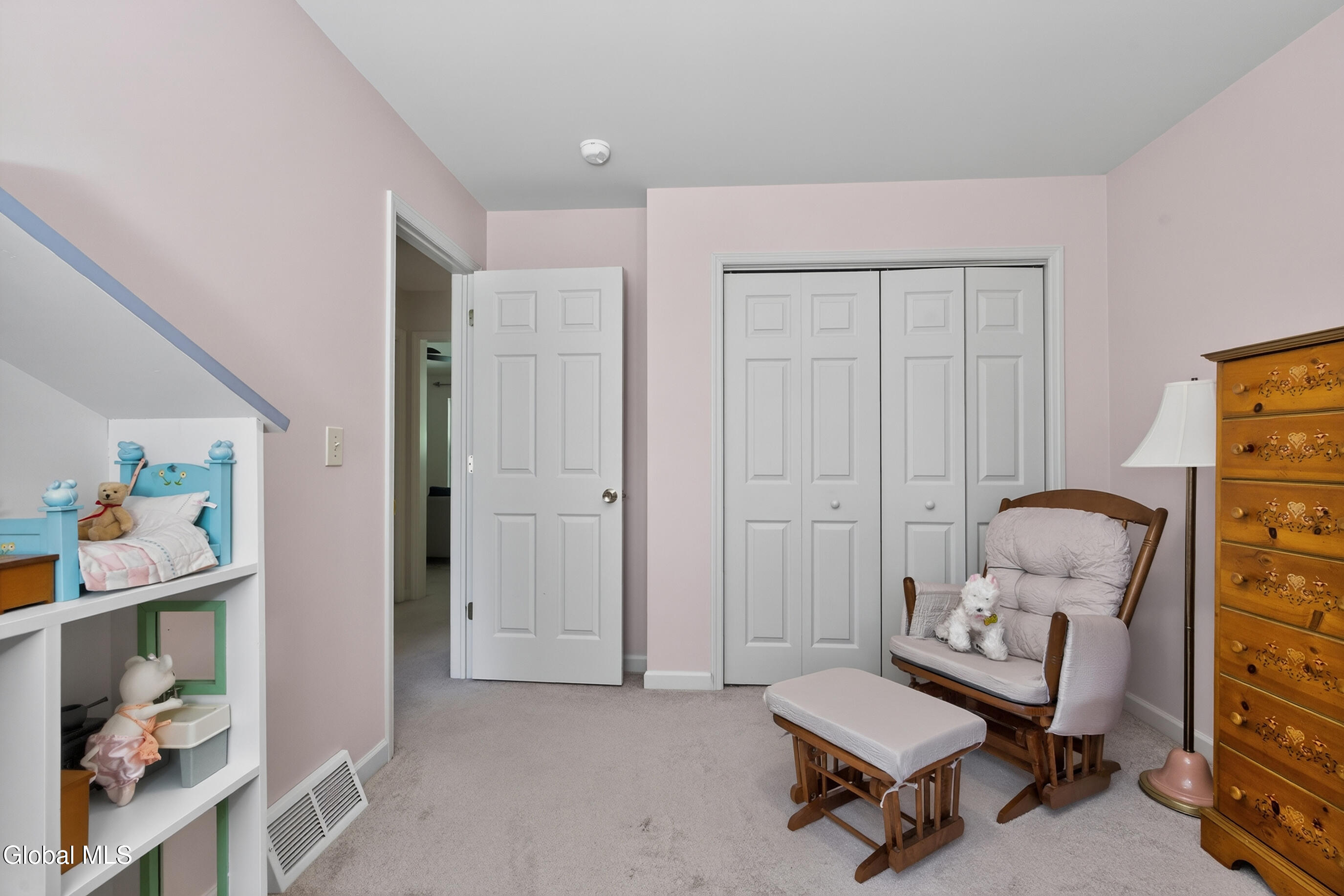 48 Holly Boulevard Schenectady NY 12302