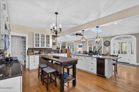 1175 Stratford Road Schenectady NY 12308