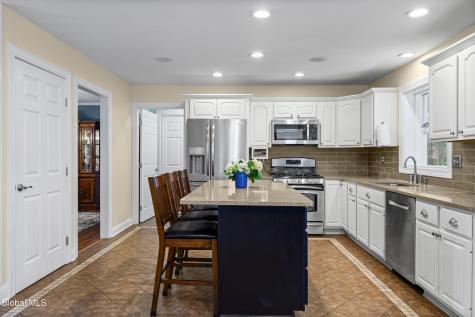 123 Halfmoon Drive Guilderland NY 12009