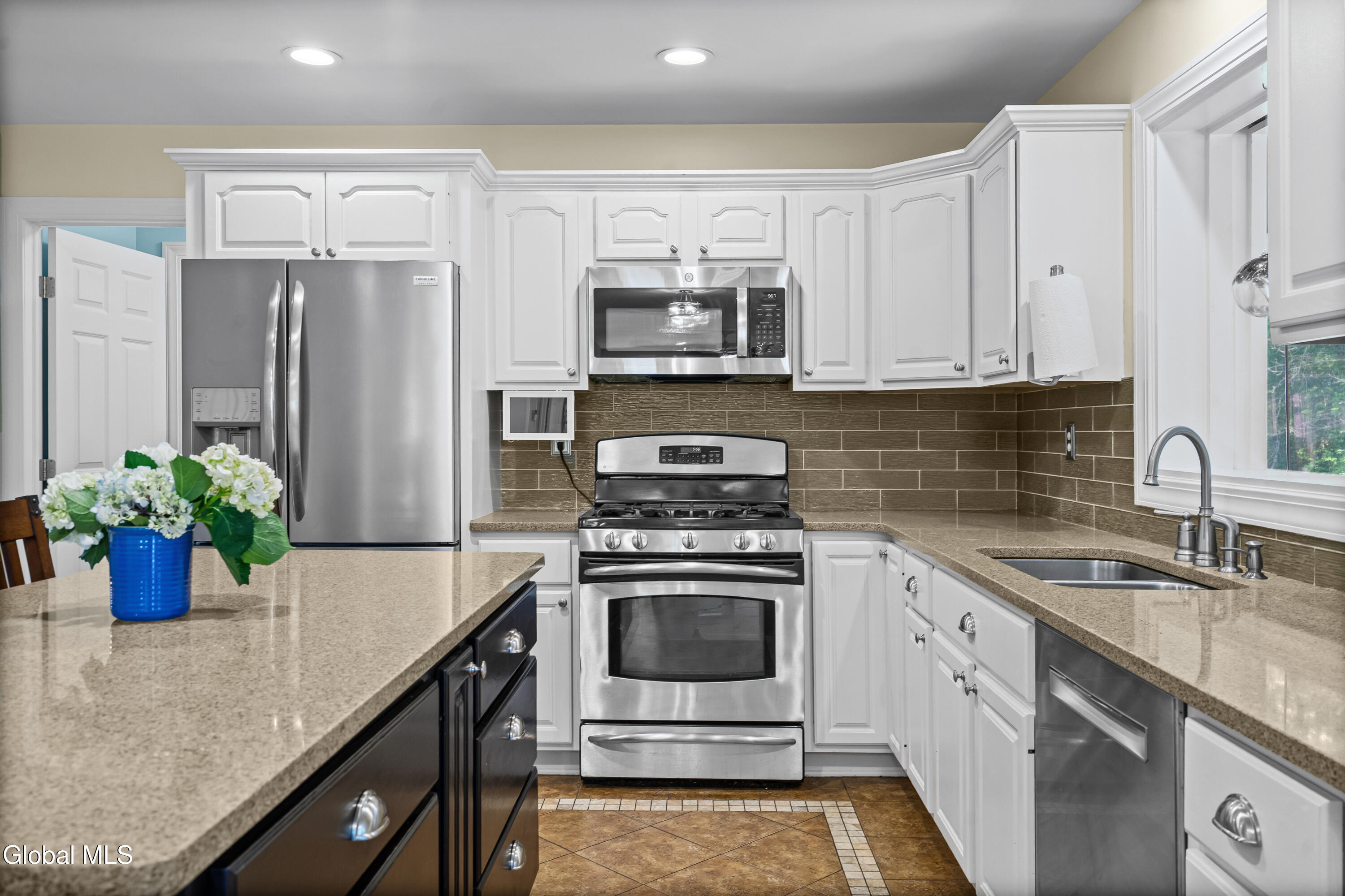 123 Halfmoon Drive Guilderland NY 12009