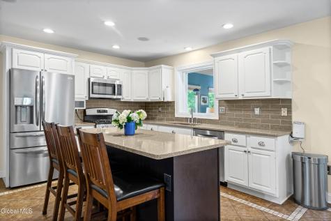 123 Halfmoon Drive Guilderland NY 12009