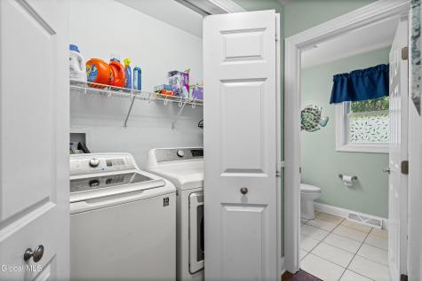 123 Halfmoon Drive Guilderland NY 12009