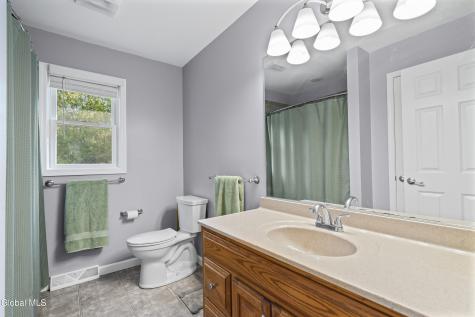 123 Halfmoon Drive Guilderland NY 12009