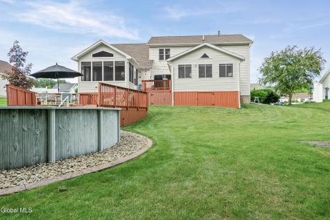 123 Halfmoon Drive Guilderland NY 12009