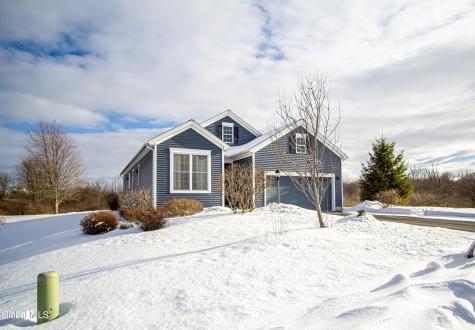 9 New Heron Drive Mechanicville NY 12118