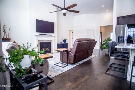 9 New Heron Drive Mechanicville NY 12118