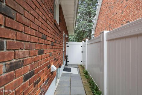 6 Ormond Street Albany NY 12203