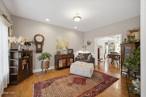 37 Walden Circle Saratoga Springs NY 12866