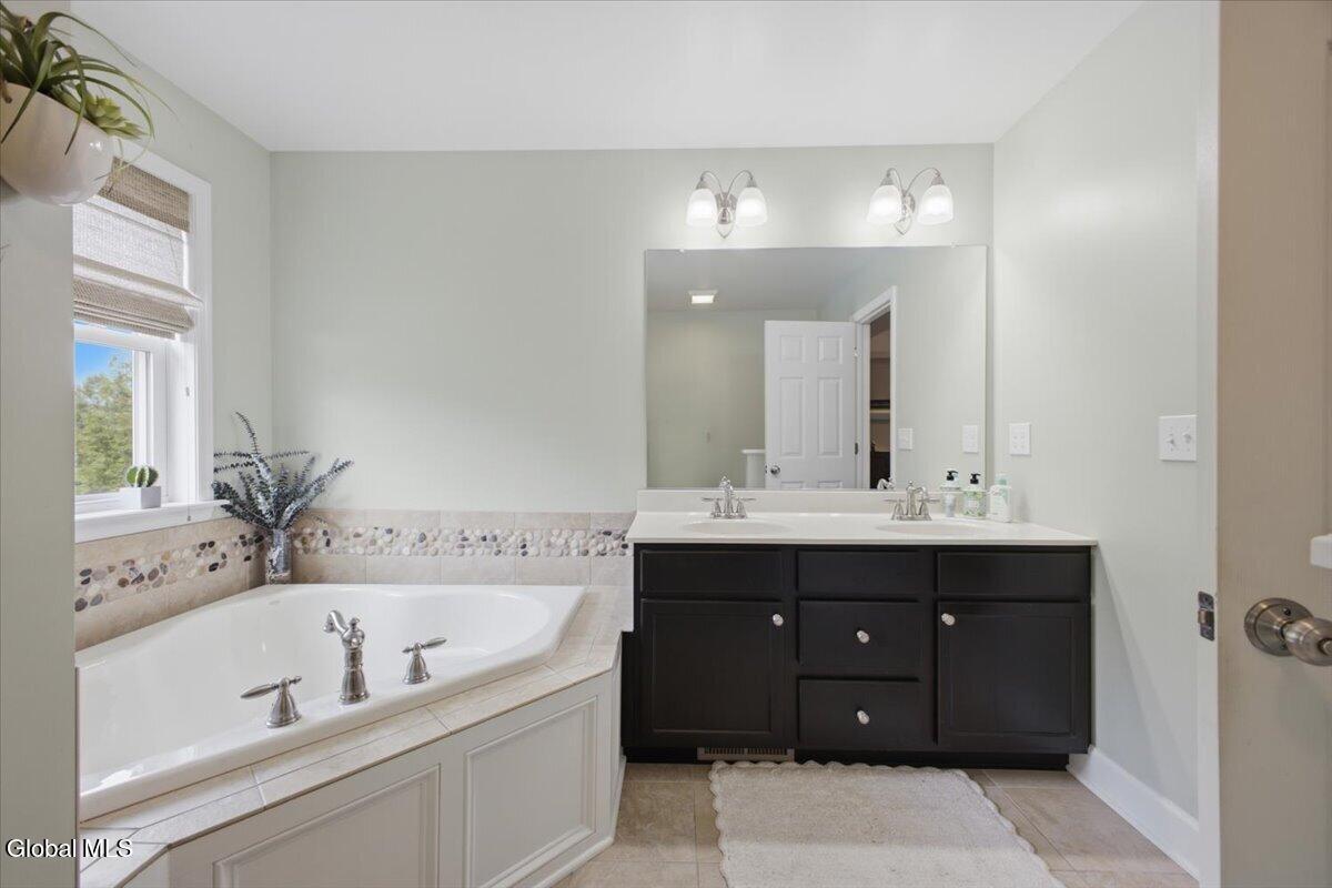 37 Walden Circle Saratoga Springs NY 12866