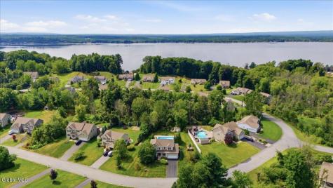 37 Walden Circle Saratoga Springs NY 12866