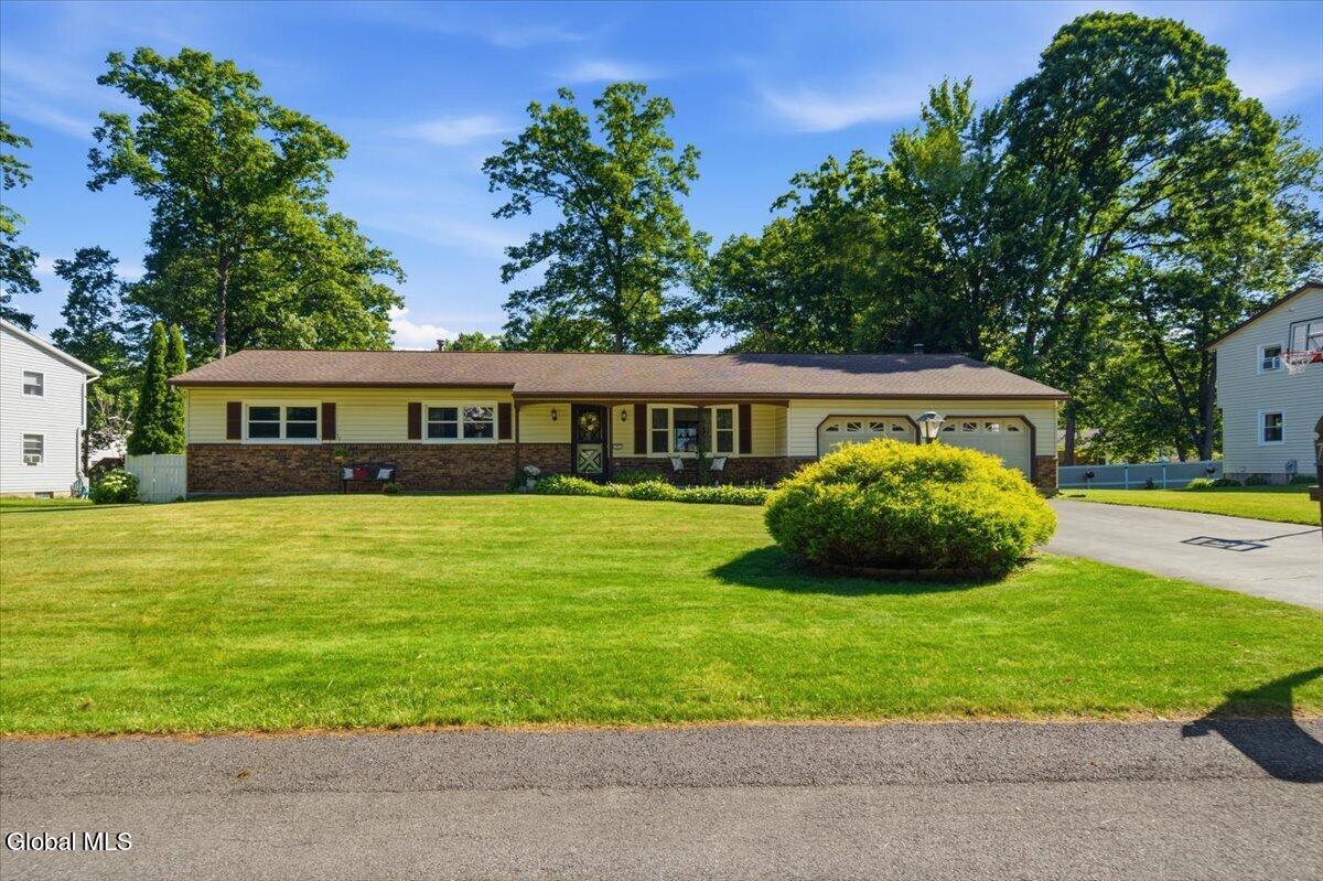 7 Turnberry Lane Clifton Park NY 12065