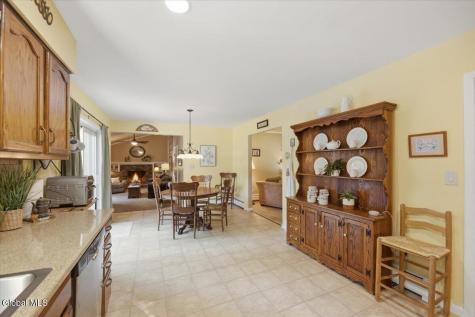 7 Turnberry Lane Clifton Park NY 12065