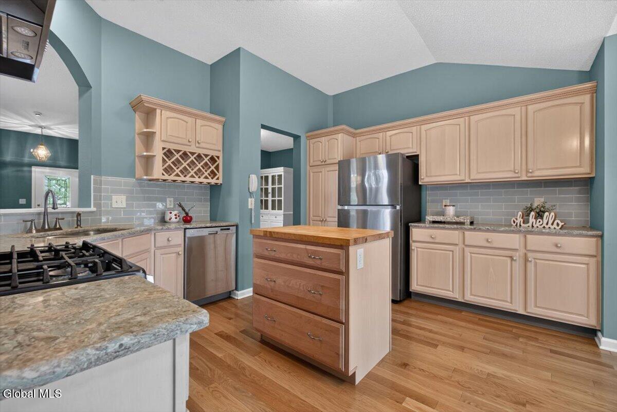 30 Mayfield Drive Clifton Park NY 12065