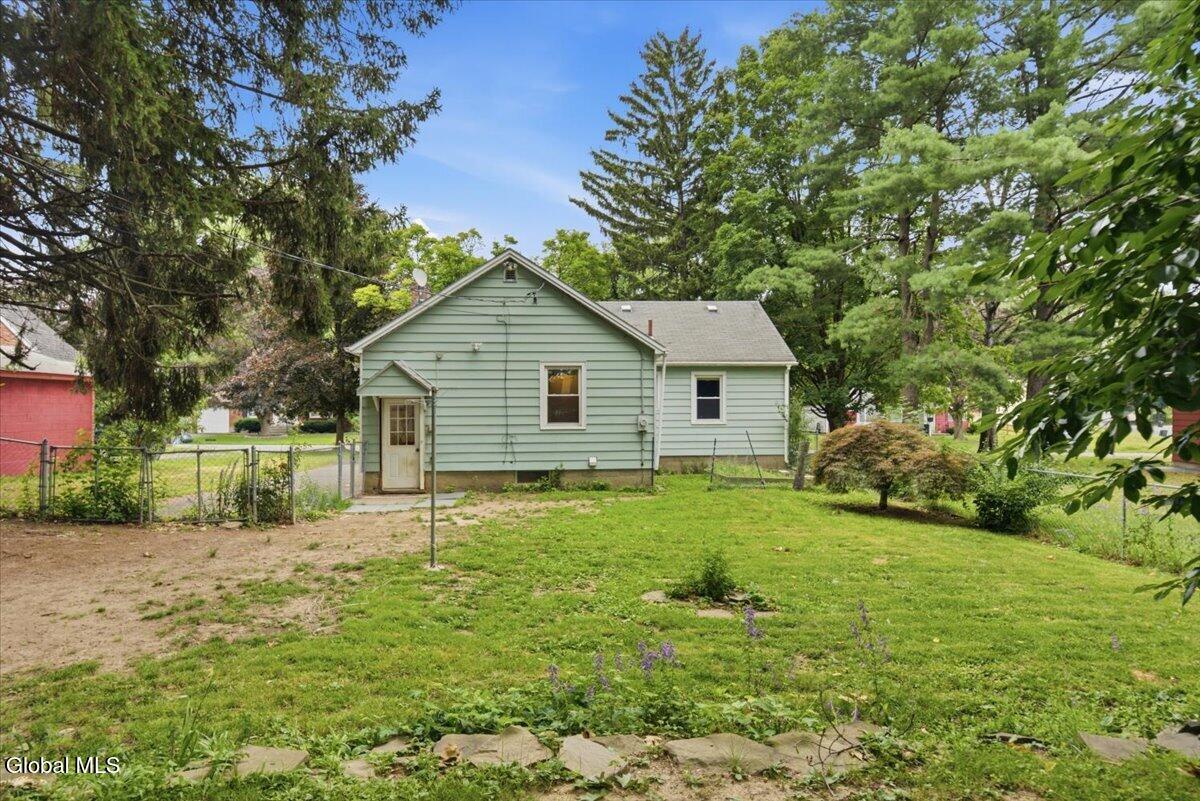 1207 Sumner Avenue Schenectady NY 12309