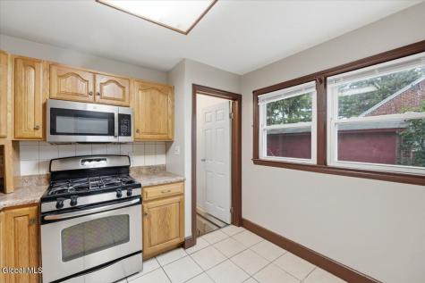 1207 Sumner Avenue Schenectady NY 12309