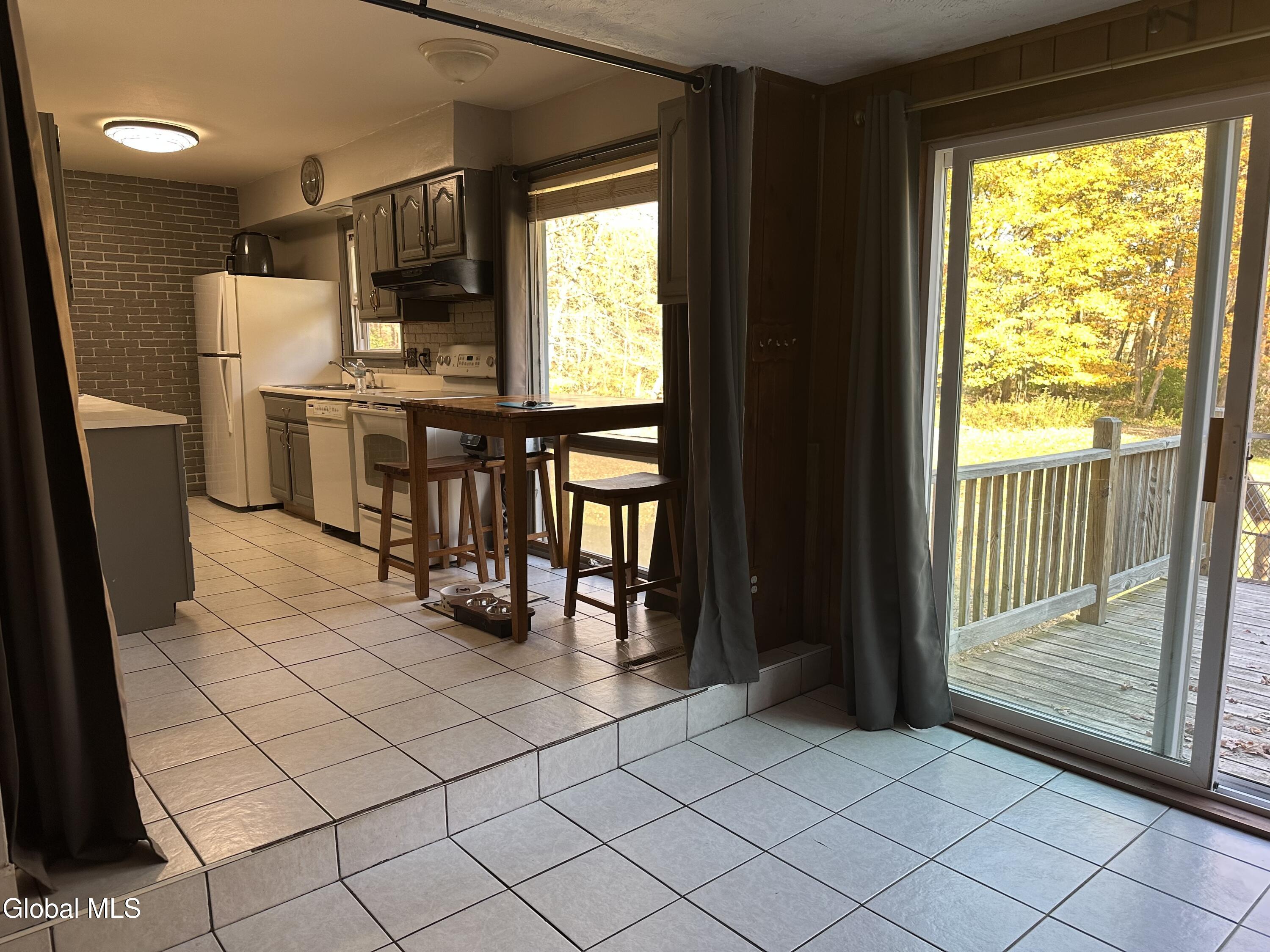 23 Shanks Place Delmar NY 12054