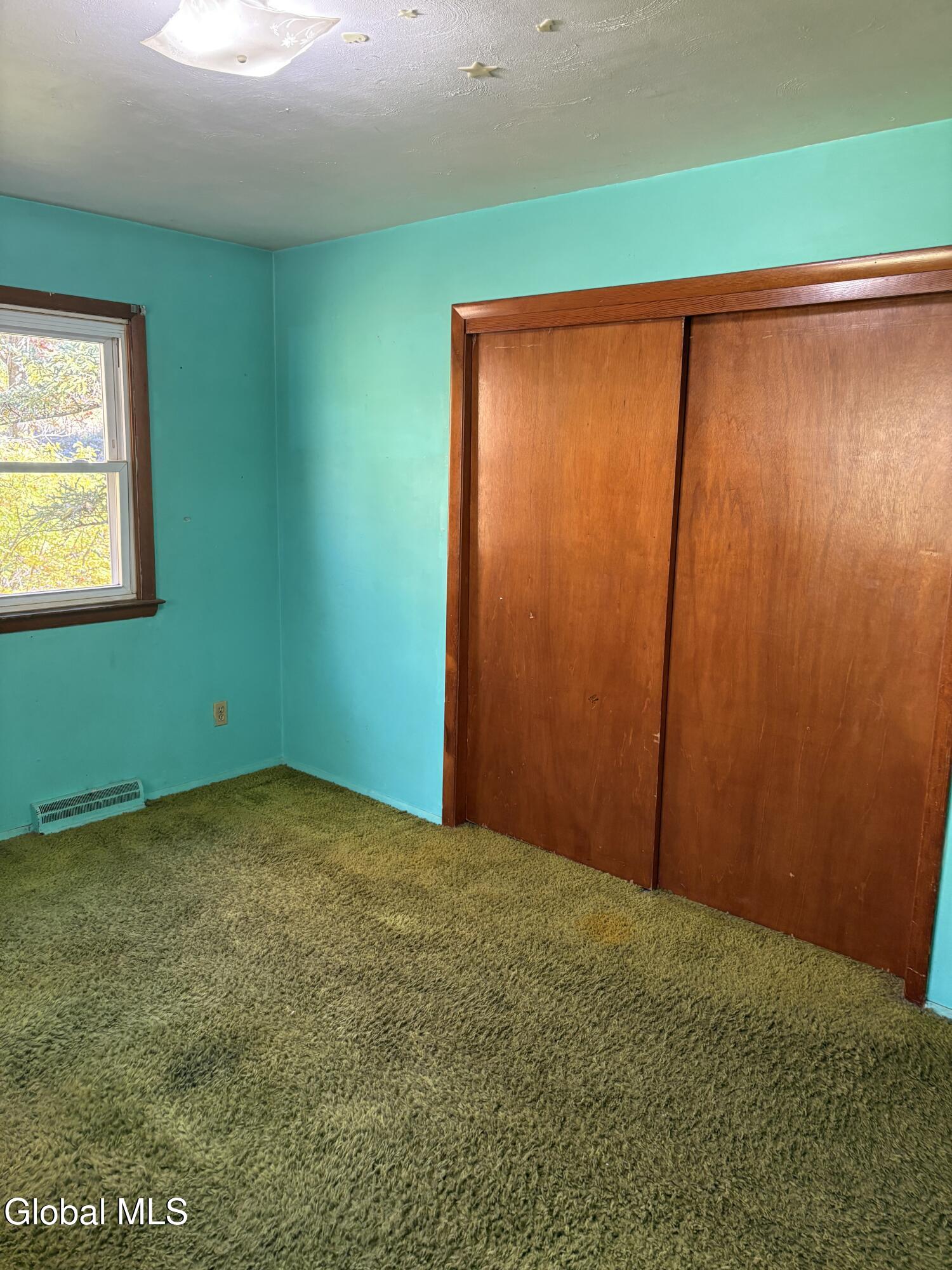 23 Shanks Place Delmar NY 12054