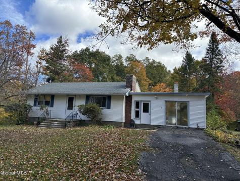 23 Shanks Place Delmar NY 12054