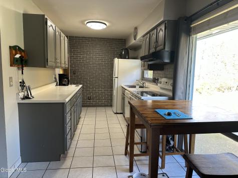 23 Shanks Place Delmar NY 12054