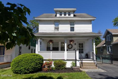 1135 Baker Avenue Schenectady NY 12309