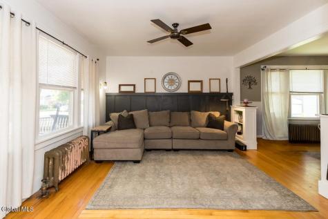 1135 Baker Avenue Schenectady NY 12309